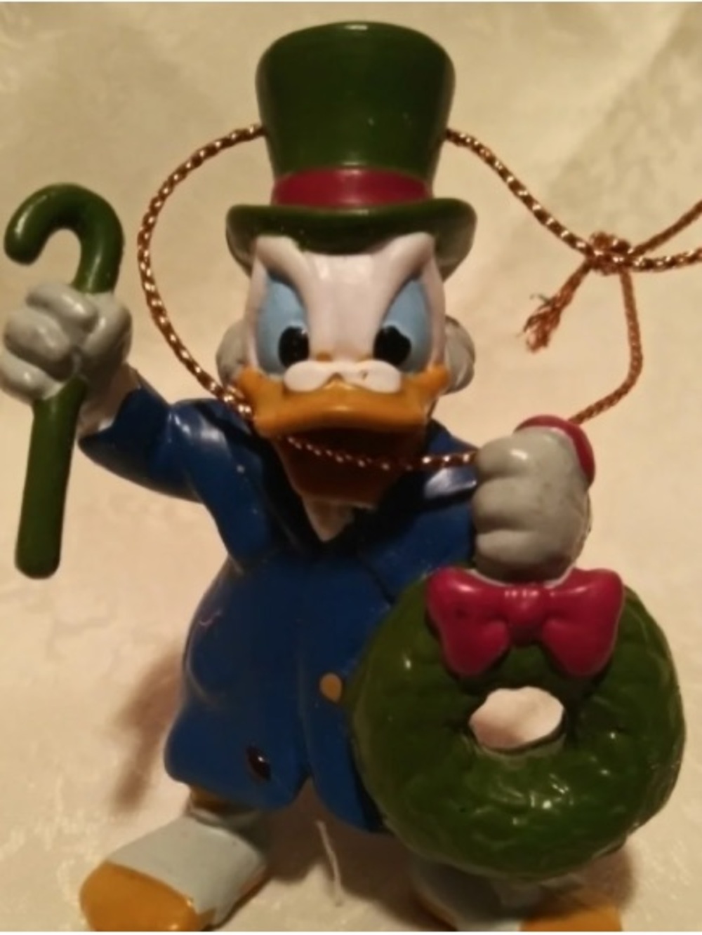 Disney Scrooge McDuck Holiday Garland Ornament — Blue Coat, Green Hat & Wreath